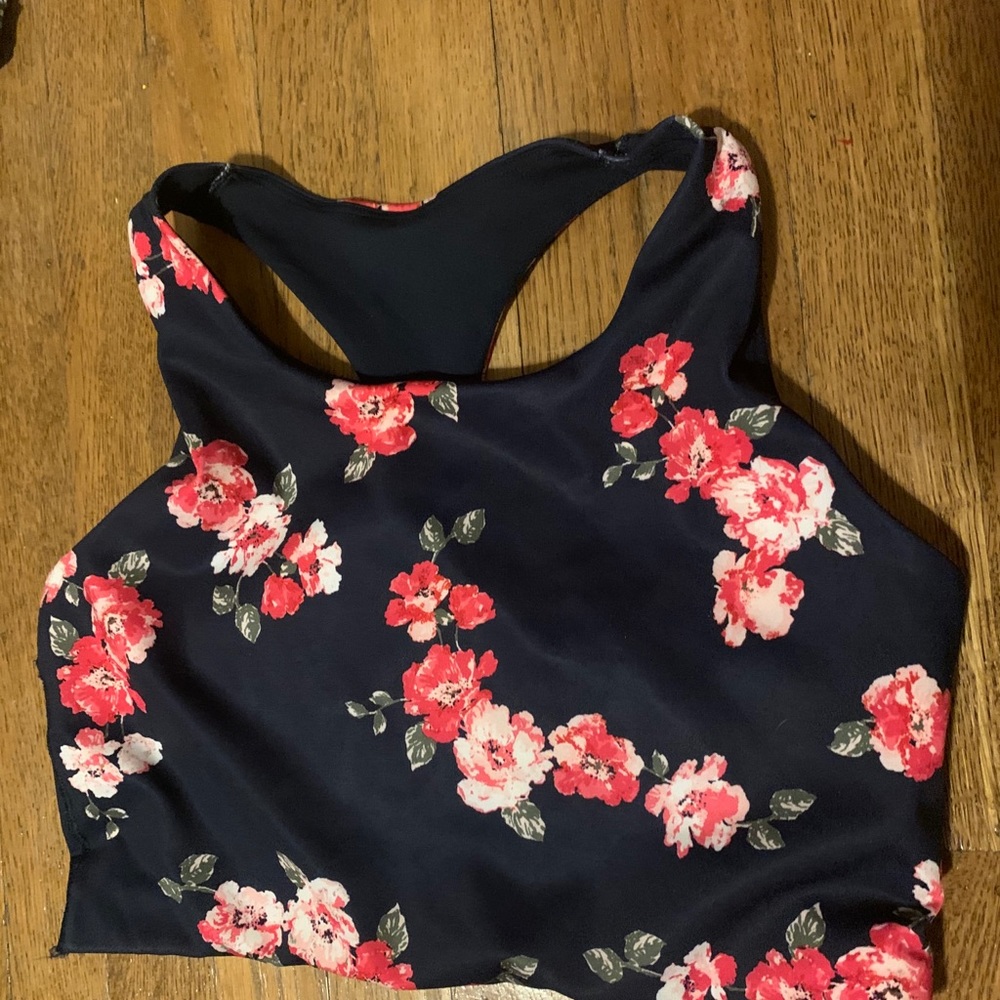 Gap Fit sports bra floral Never worn size medium